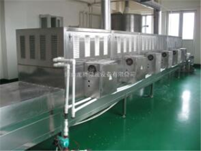 微波滅菌機(jī)在低溫下、短時(shí)間內(nèi)獲得所需的消毒、殺菌效果